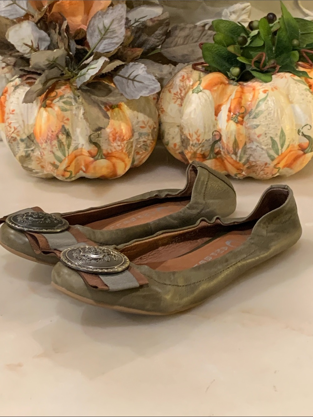 Jeffrey Campbell Grest Bow leather flats Size 5
